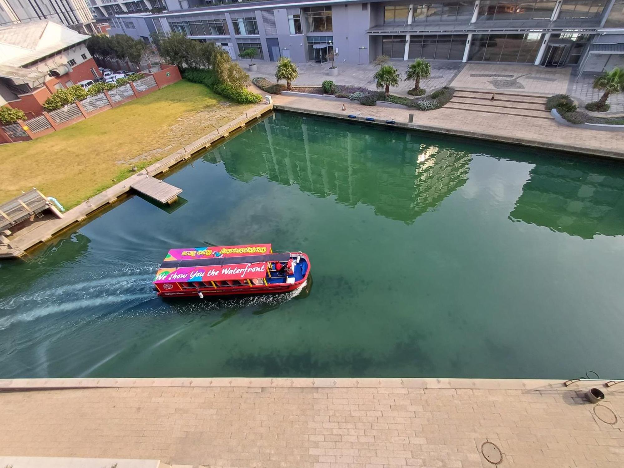 Birds-Eye Canal View - Walk To Cticc And V&A Waterfront! * Kapstadt